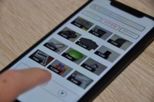 ヤフオクとメルカリどっちが高く売れる？違いと稼げるコツを徹底比較【2025年版】